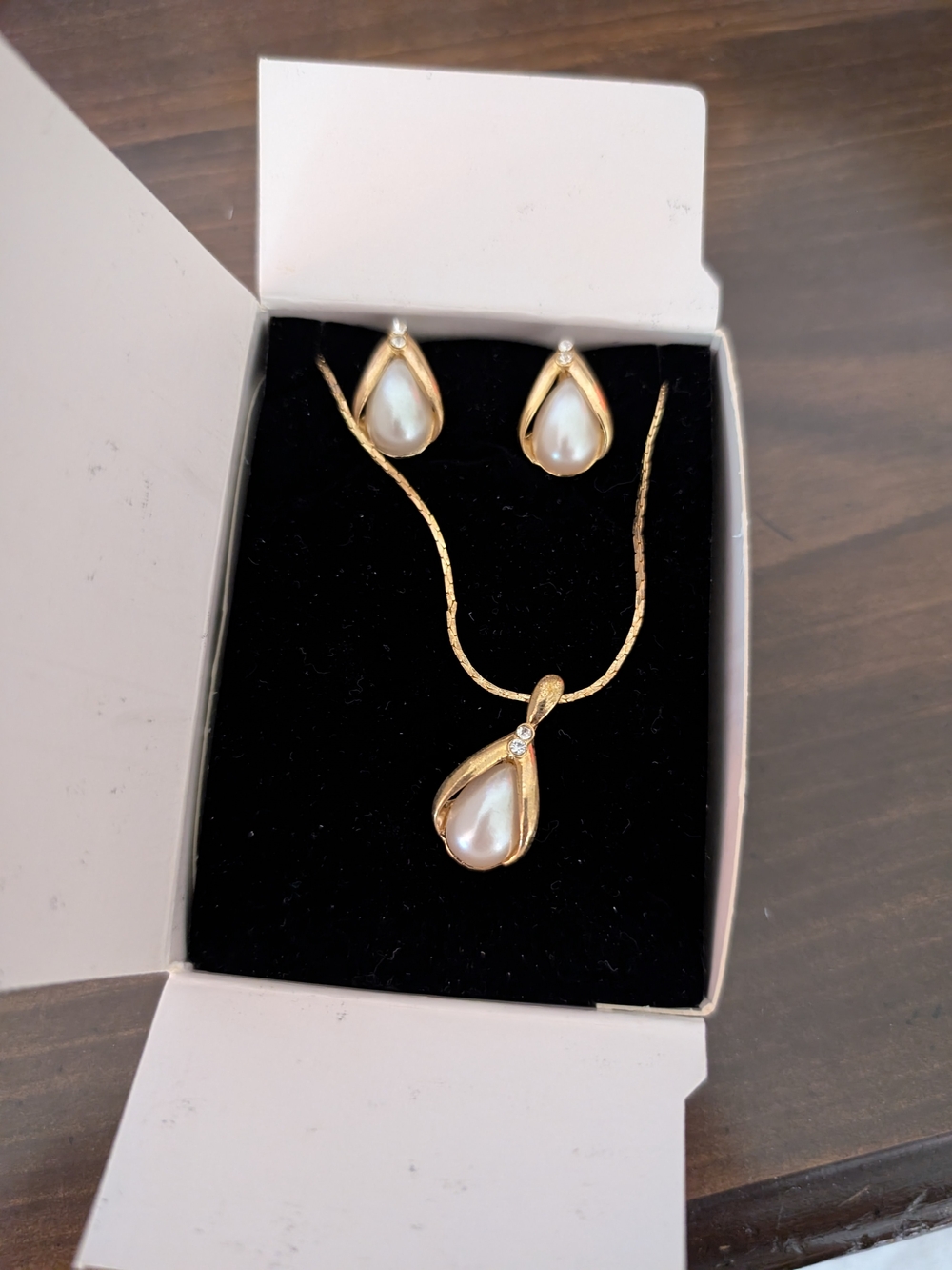 Avon Gold-tone Necklace and Earrings with White Teardrop Pearls